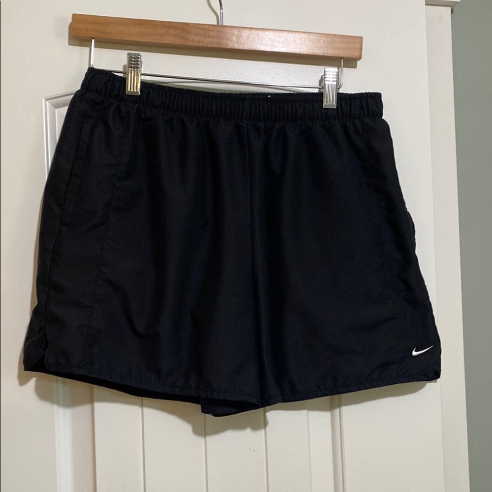 Nike Black Athletic Shorts Lightweight Elastic Waist